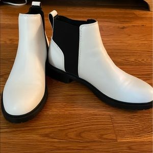 Steve Madden White Booties